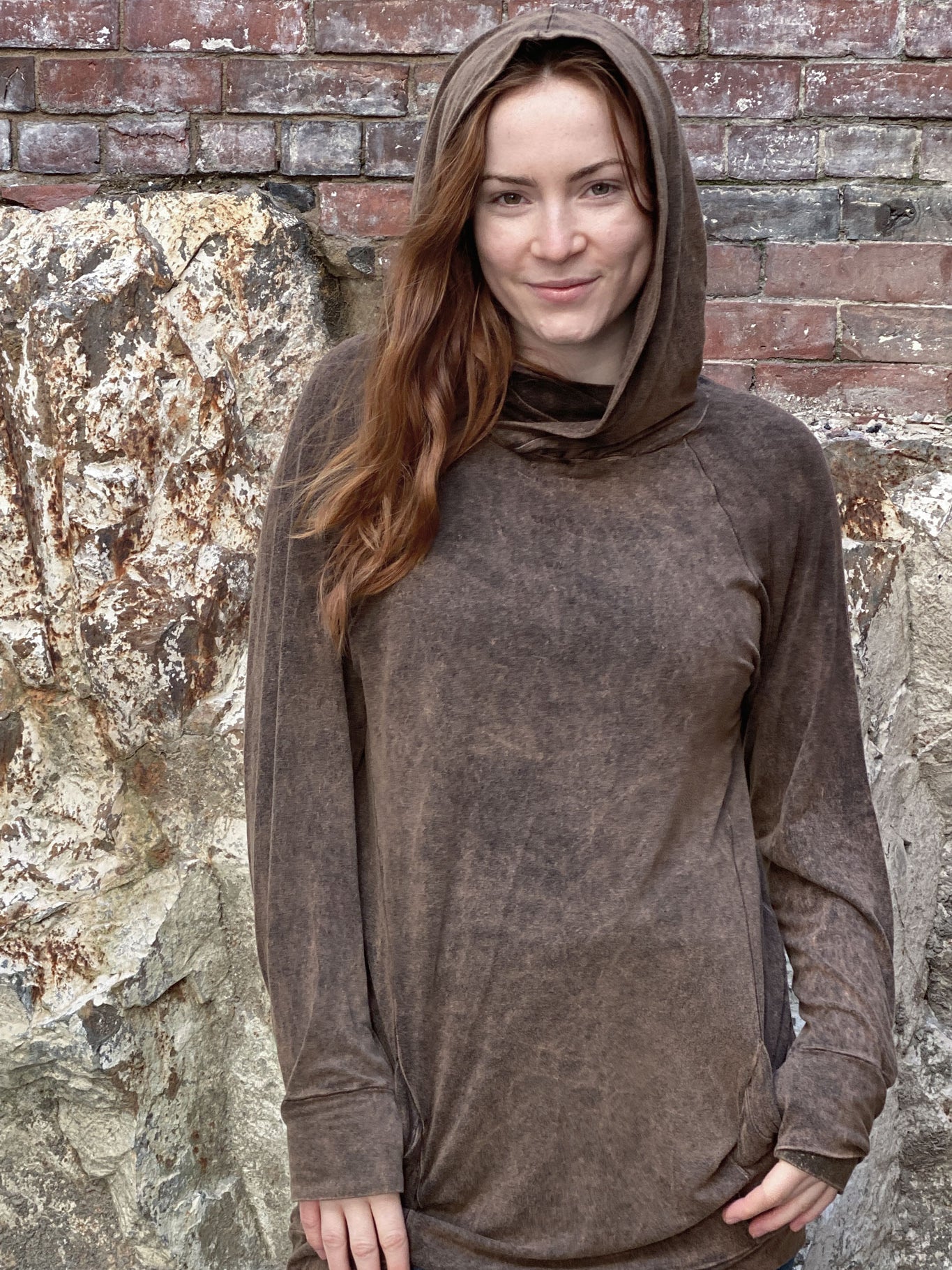 maeve hooded pullover in cedar mineral