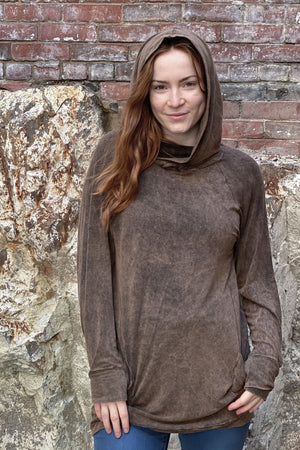 maeve hooded pullover in cedar mineral