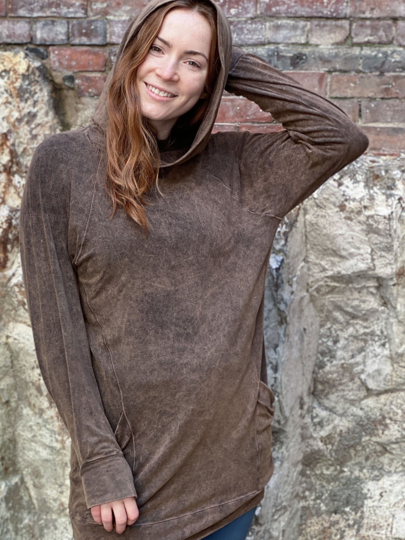 maeve hooded pullover in cedar mineral