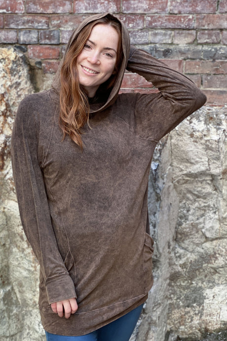 maeve hooded pullover in cedar mineral