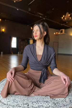 suger® rappa jacket in carbon styled over cedar pinup