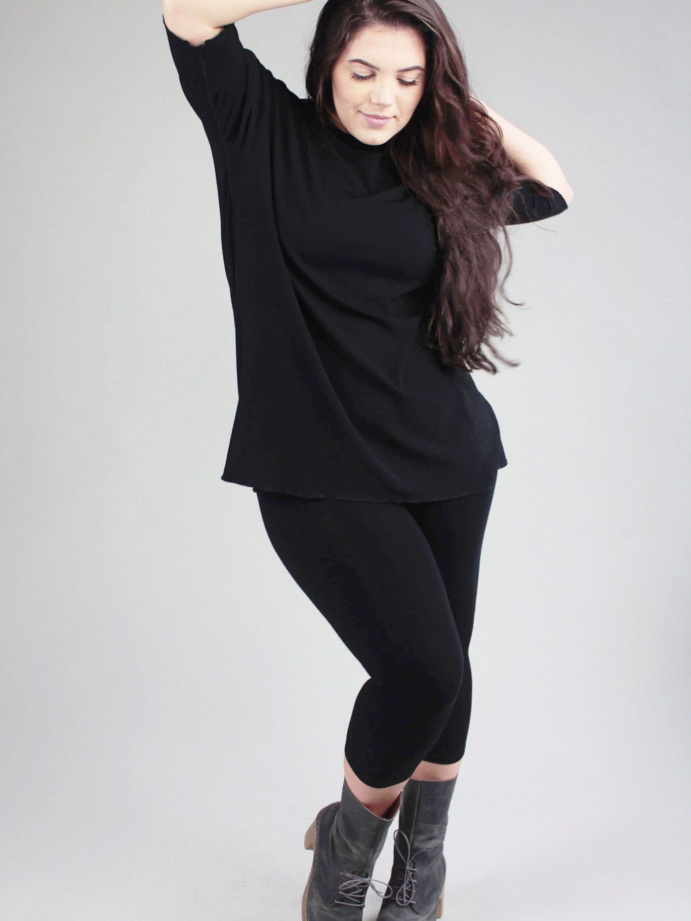 black bamboo capri base legging