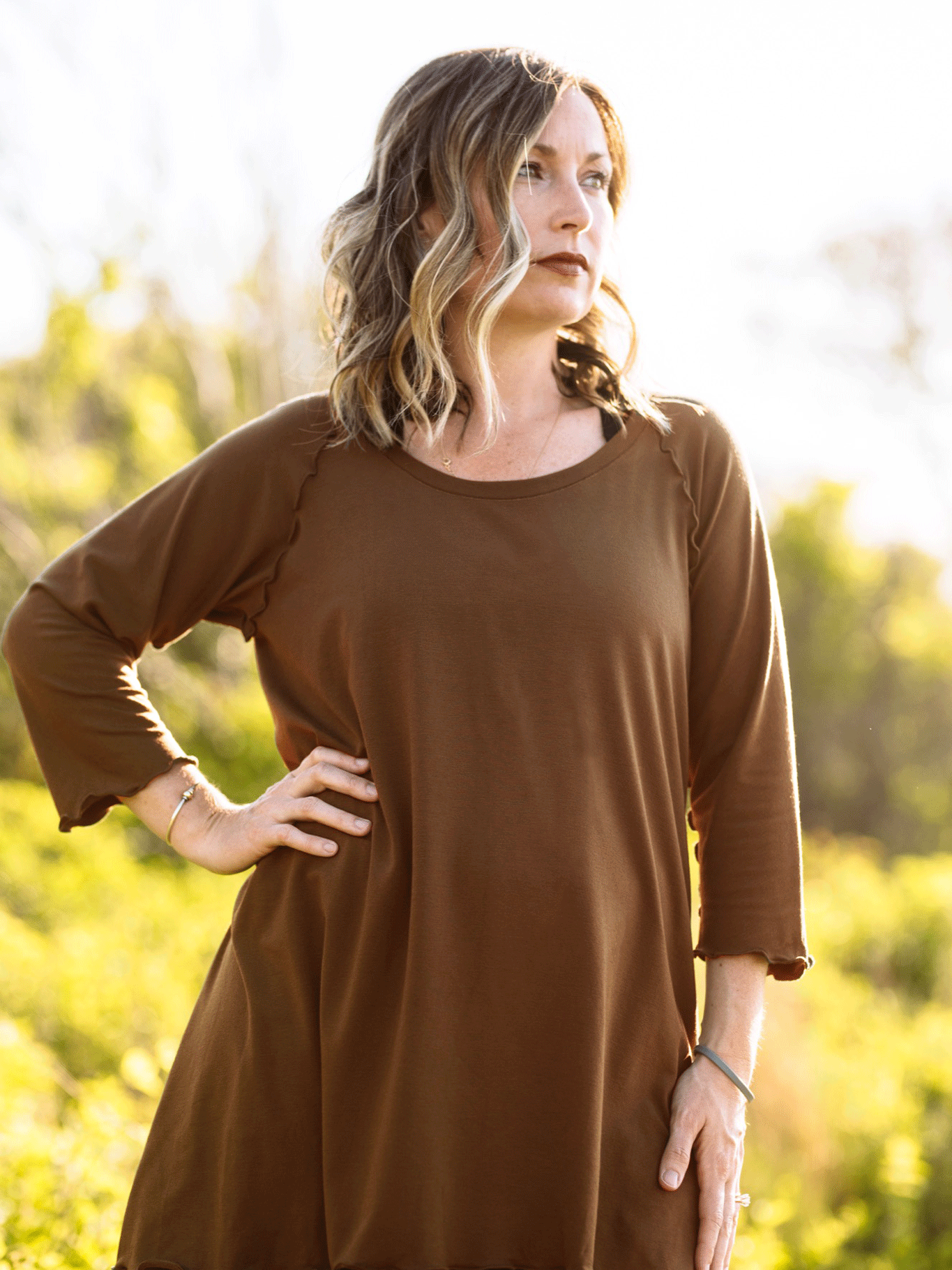 angelrox swing top in honey