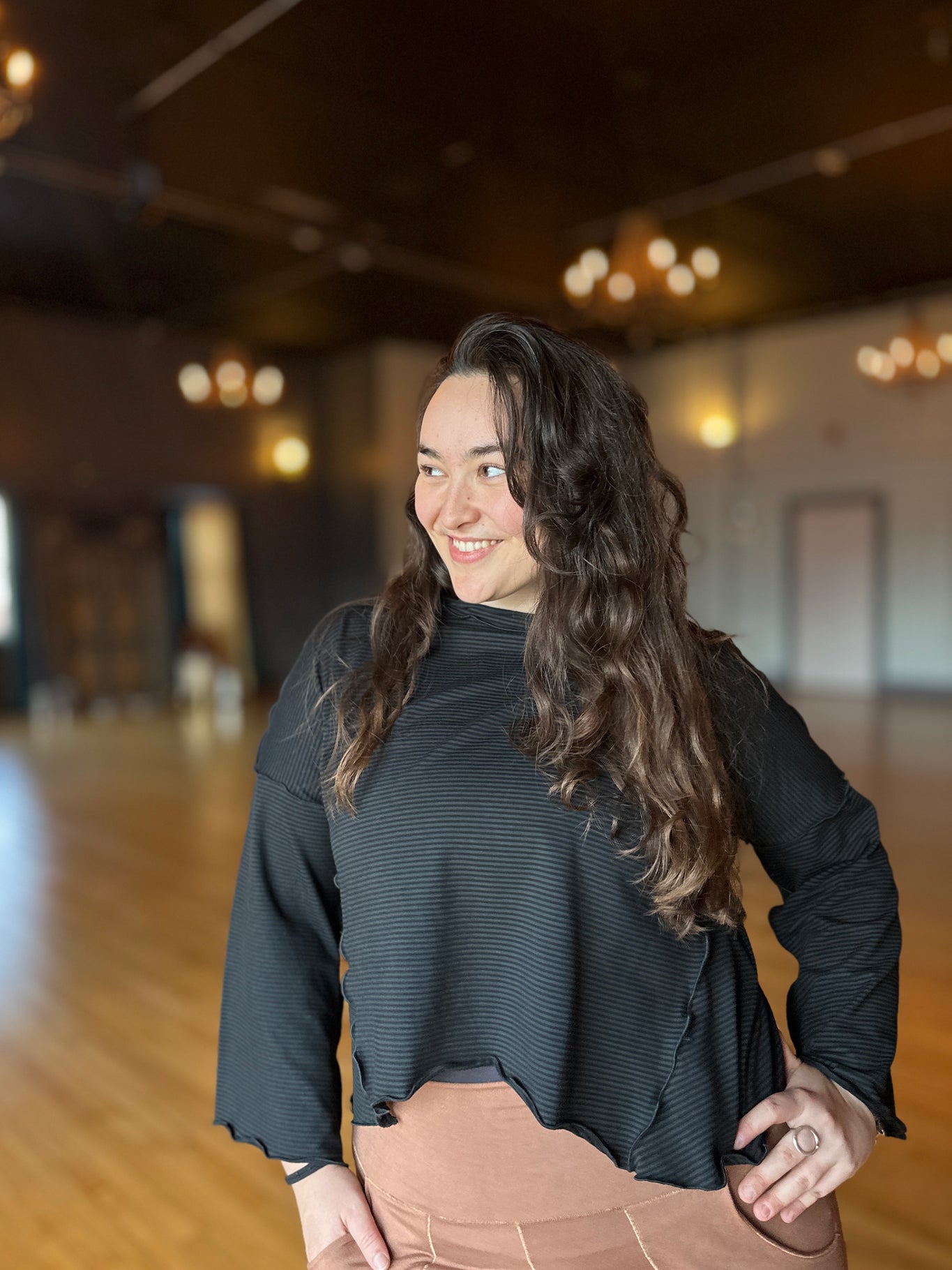 angelrox® truly in subtle black