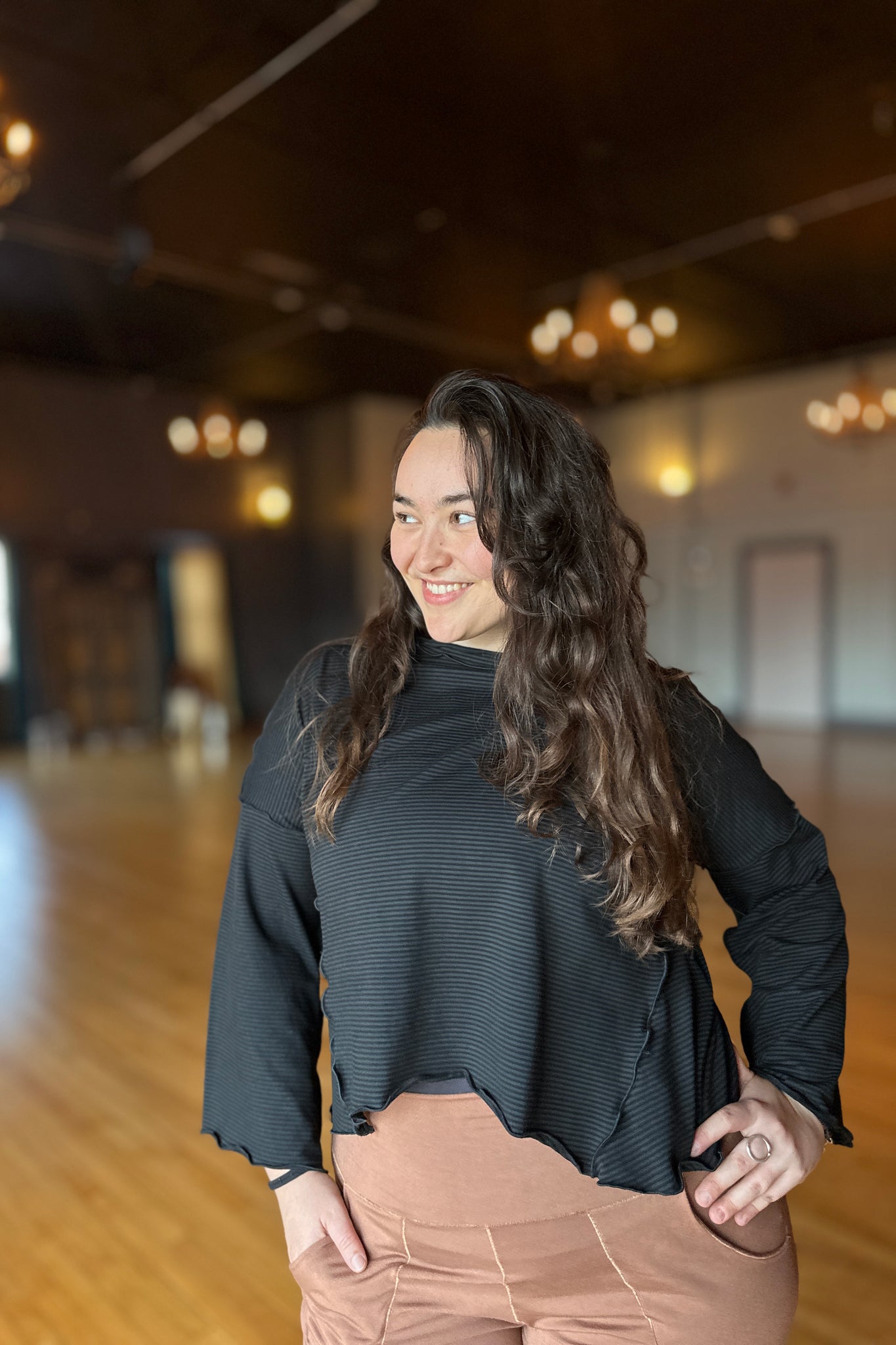 angelrox® truly in subtle black