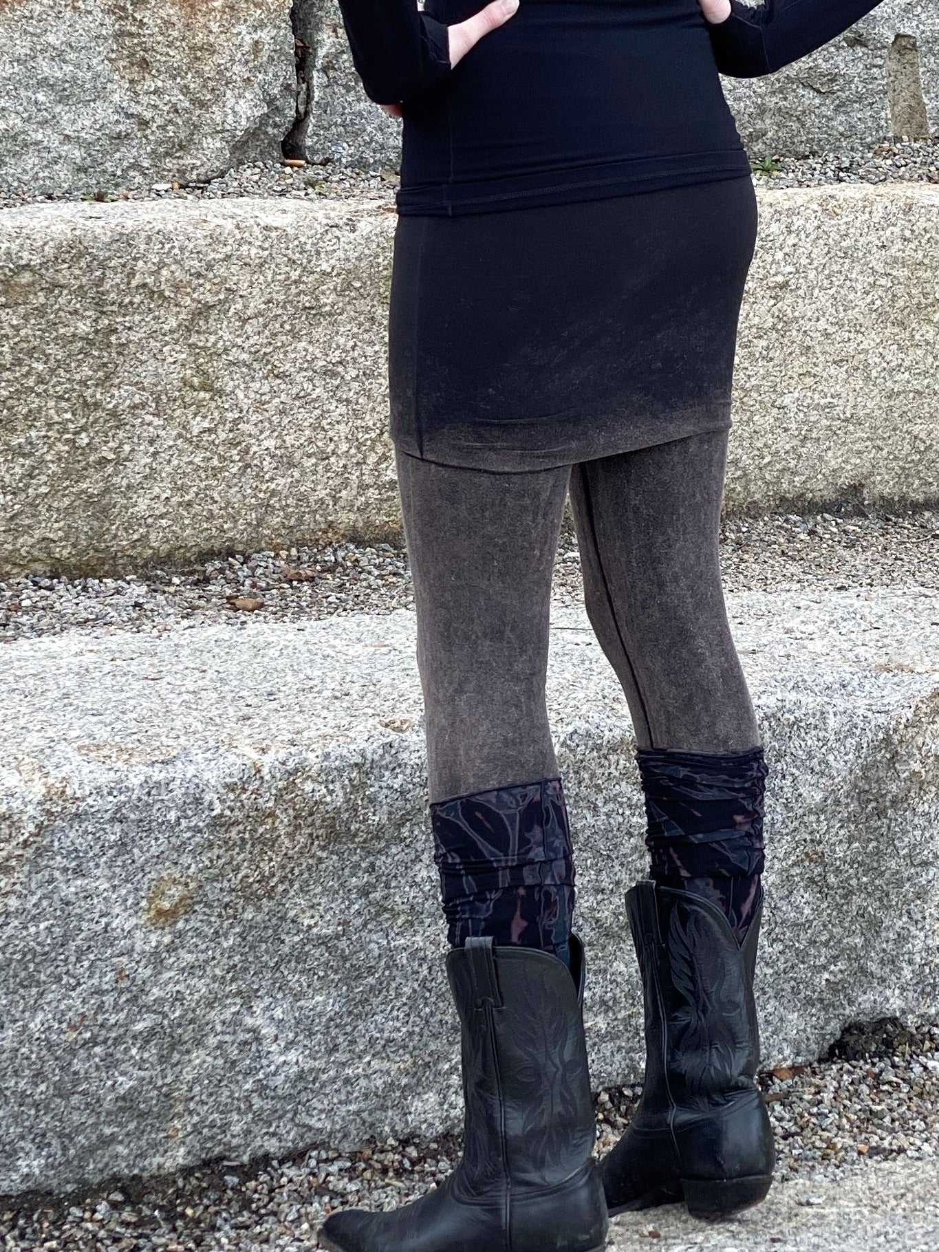 mineral climber with hand dye stockings + black valor top