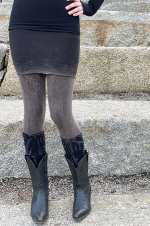 climber legging in mineral