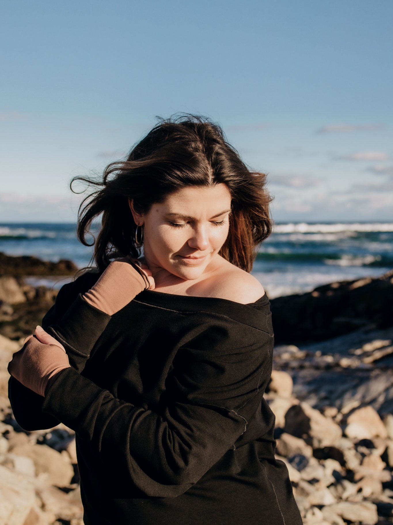 aria fingerless glove in cedar