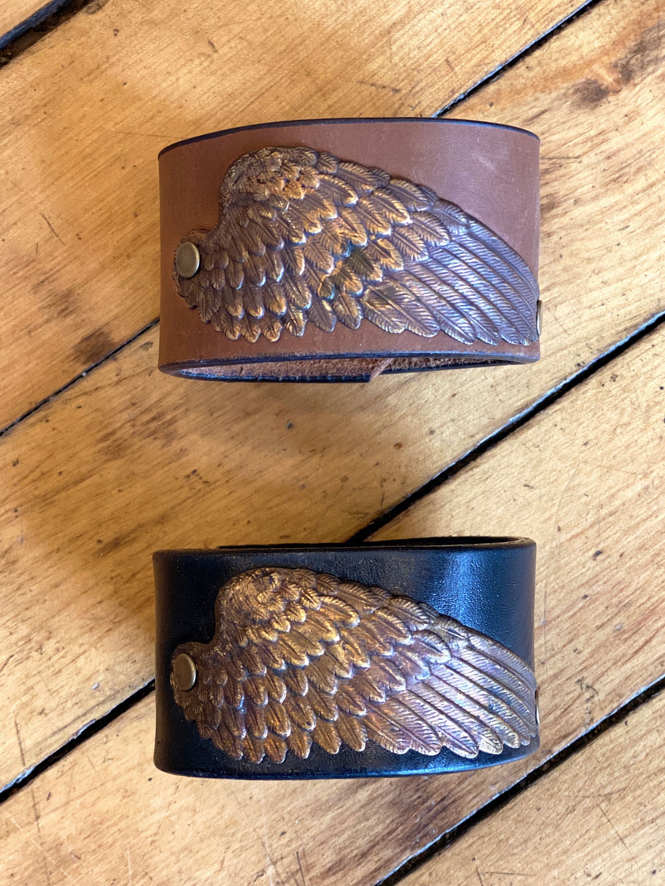 angel wing cuff in brown and black 