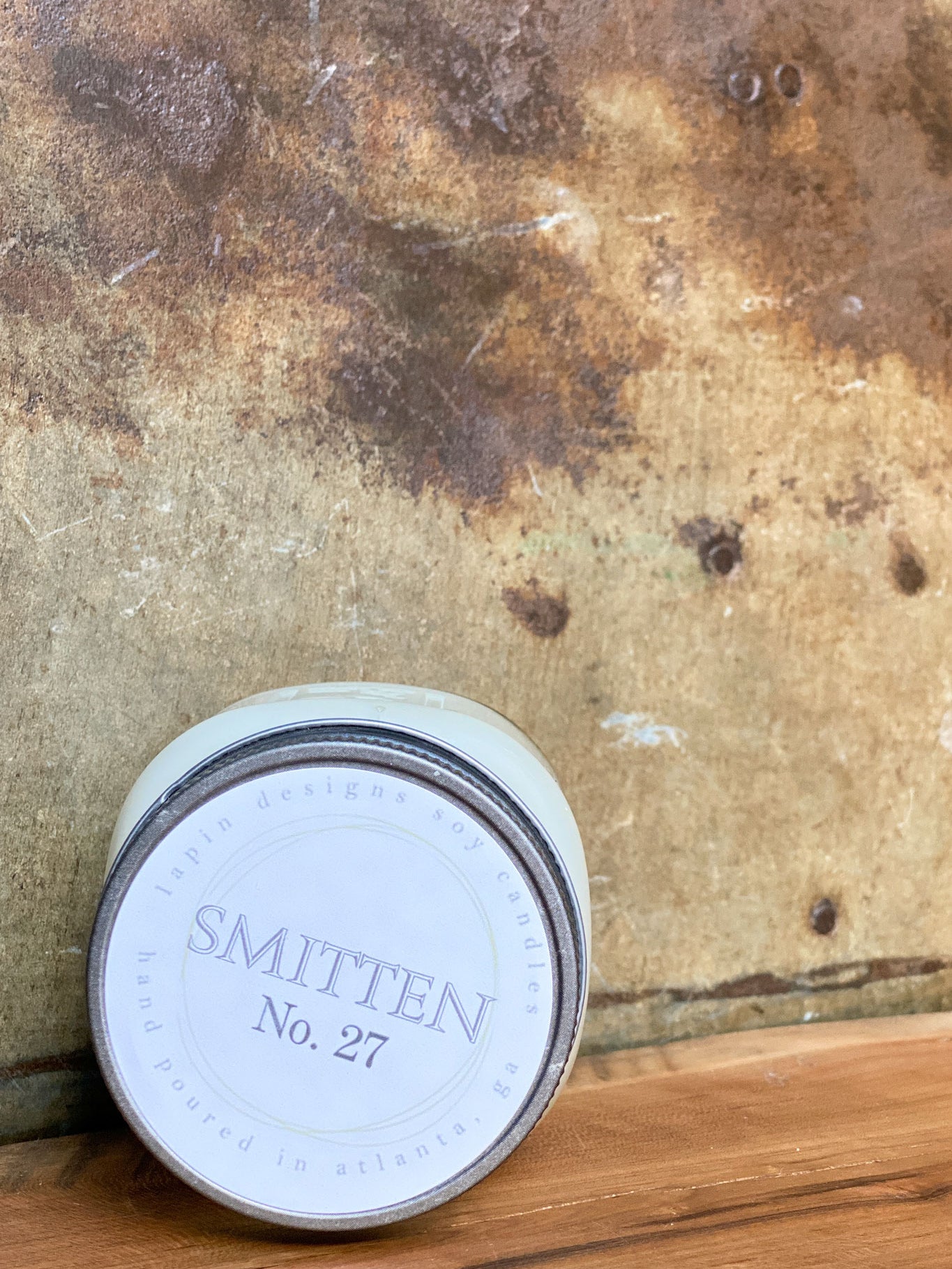 lapin soy candle in smitten