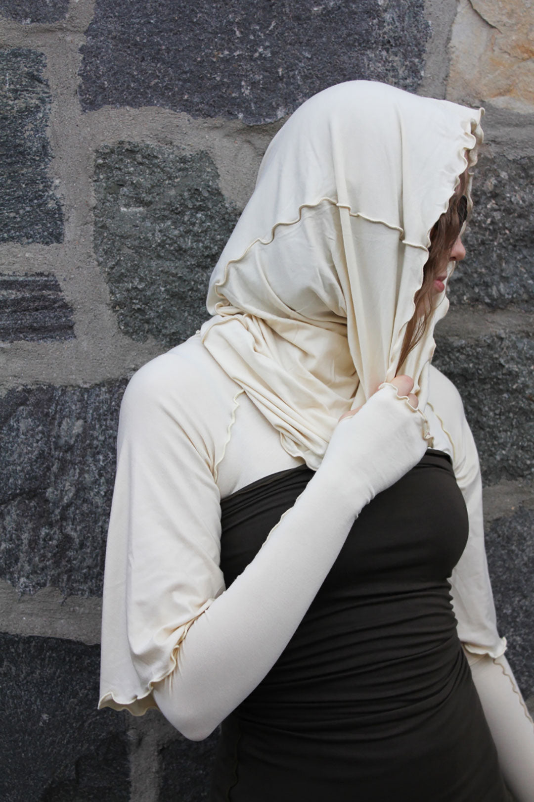 milk and peat pair elegantly. angelrox opera sleeves in milk