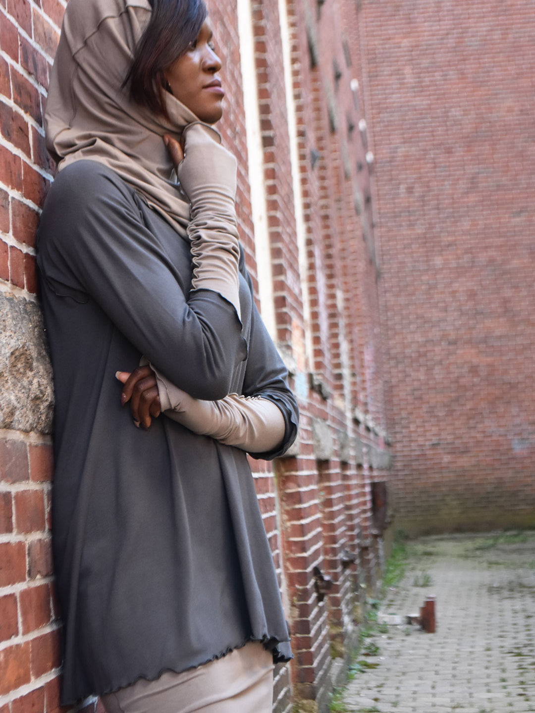 angelrox opera sleeves and hourglass hooded cowl in clay bamboo
