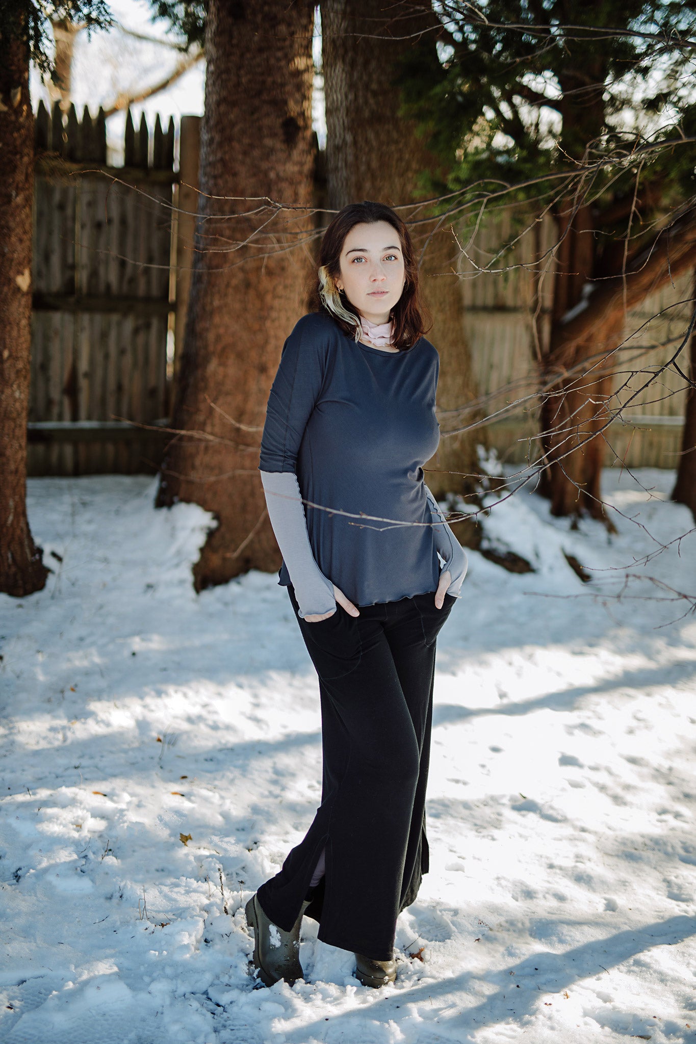 harlow elegant convertible wide leg pant in black with carbon rose top