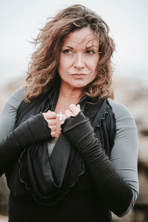 lovely Laura in black opera sleeves + black flirt