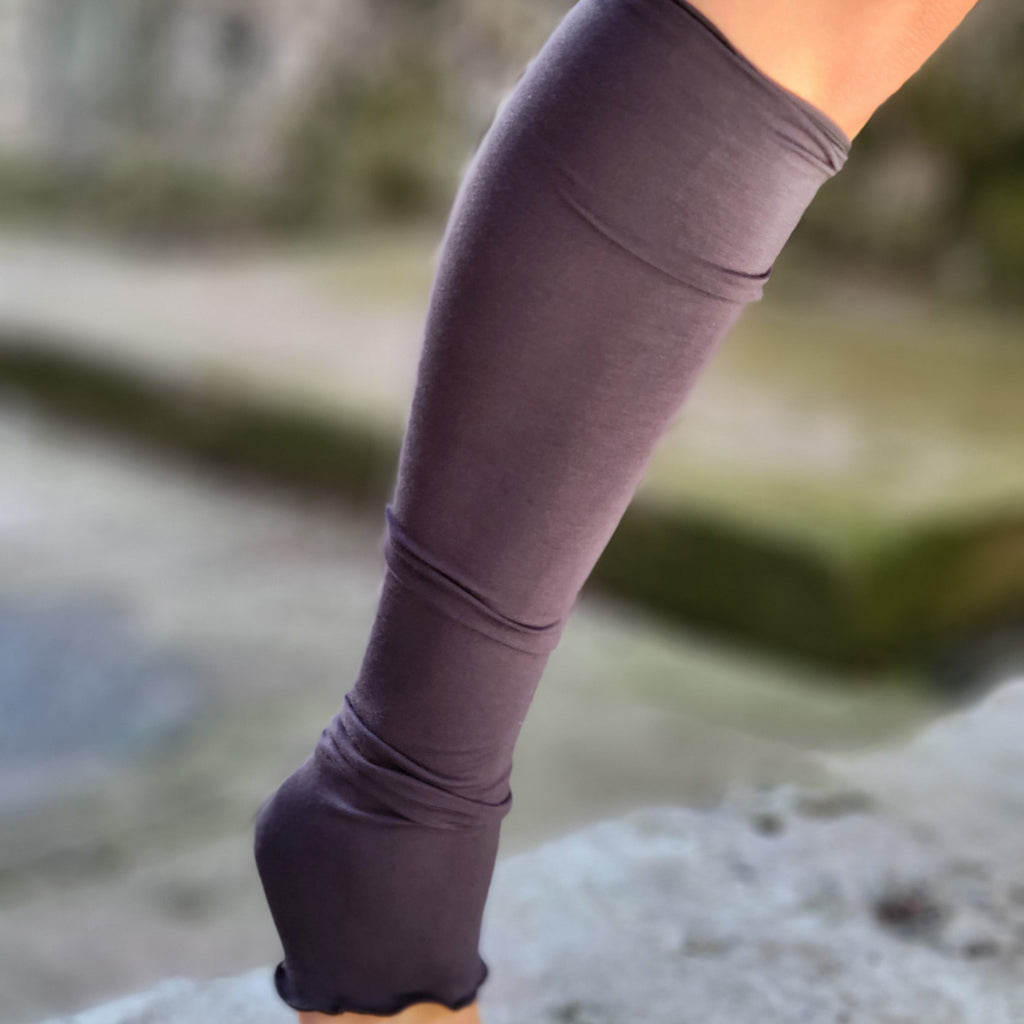 stocking leg warmer in carbon