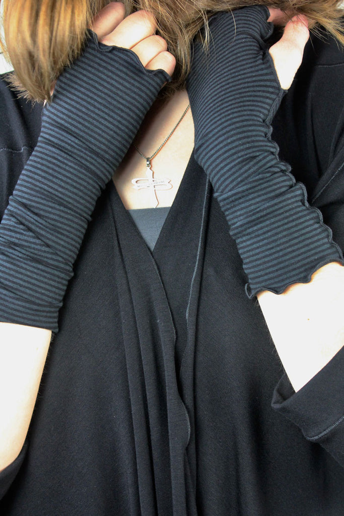 aria sleeves in subtle black