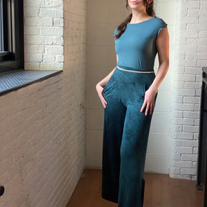harlow elegant wide leg pant in blue mineral 
