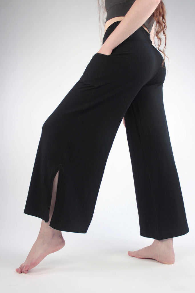 suger harlow pant in black bamboo 