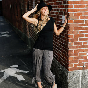 harlow elegant convertible wide leg pant in mineral with leg slits tied