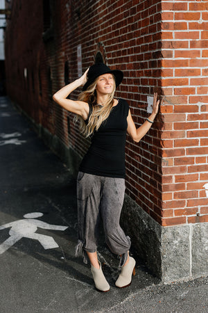 harlow elegant convertible wide leg pant in mineral with leg slits tied