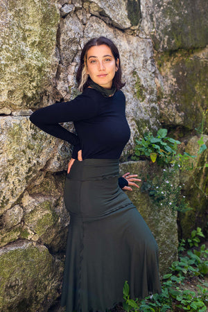 flirt worn as a long skirt in fir