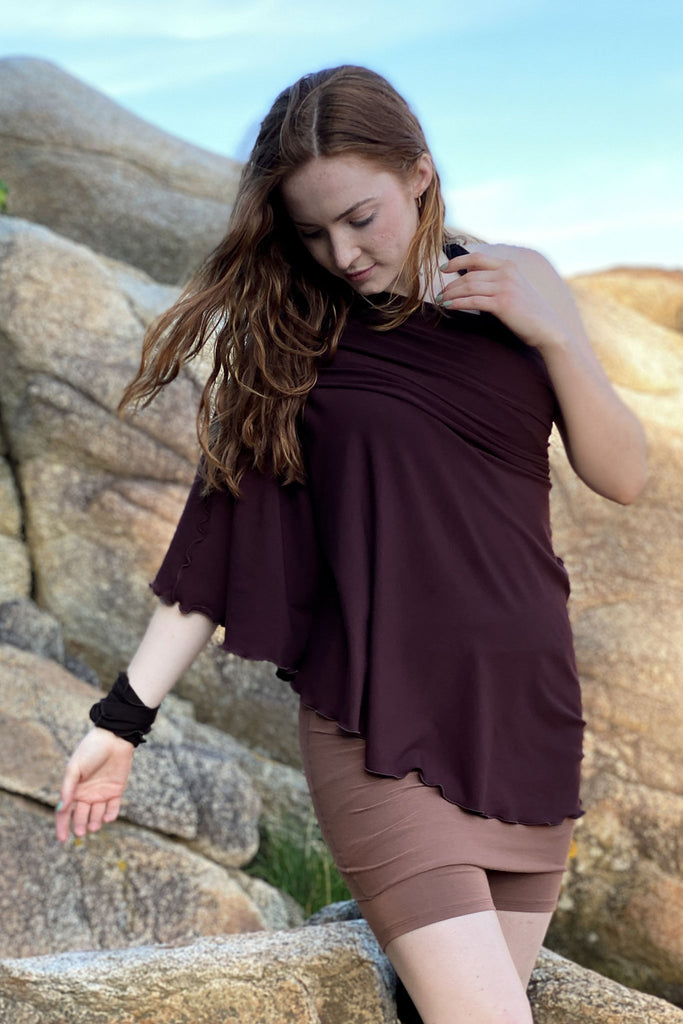hiker convertible short in cedar with wine flirt as a poncho