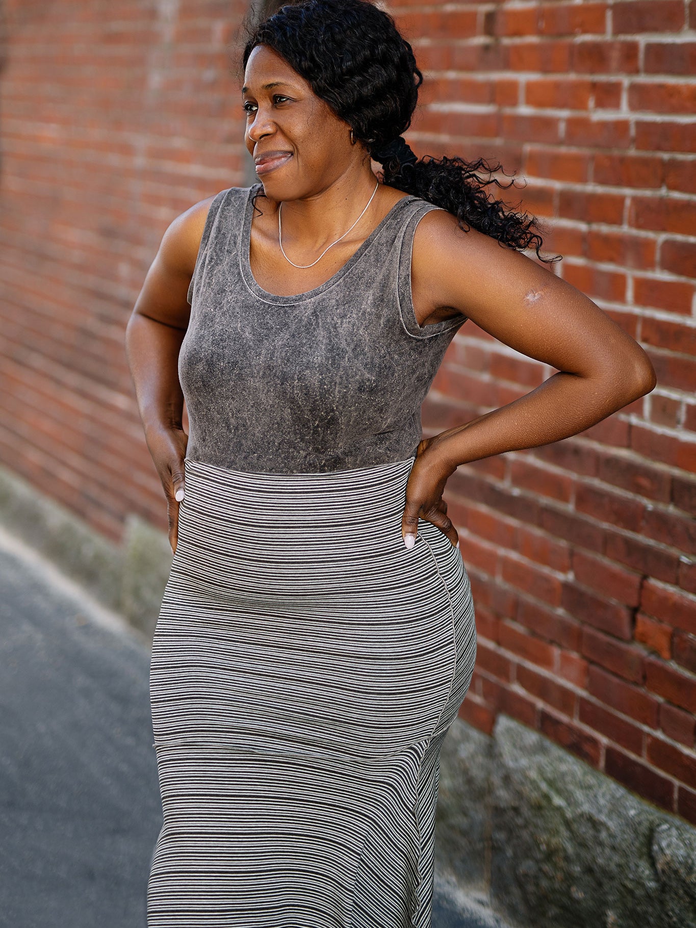 suger® core essential tank in mineral styled with earth stripe lady flirt