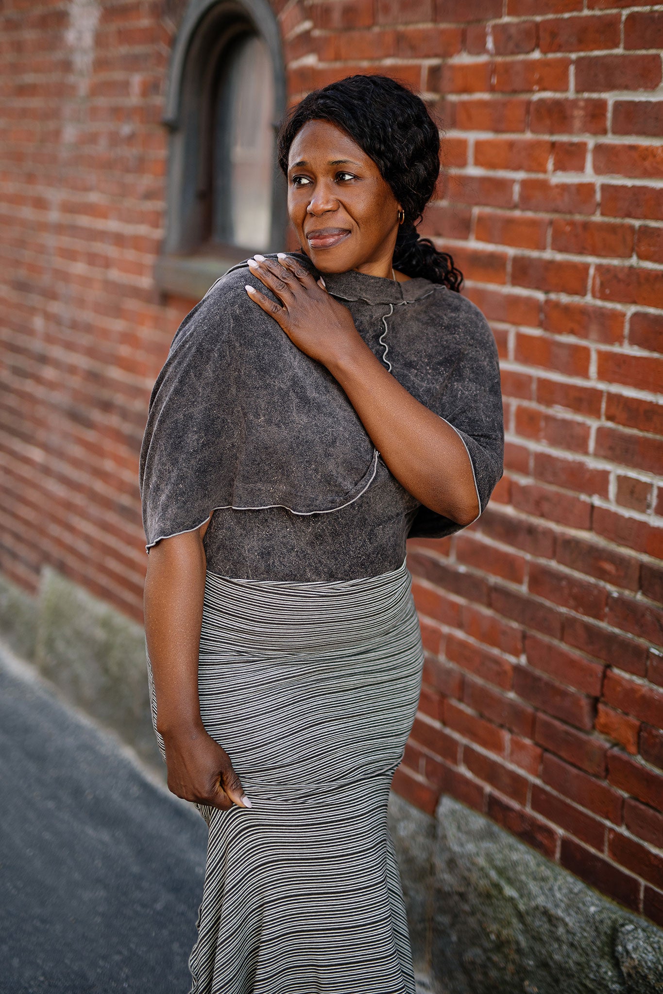 loop infinity shawl in mineral styled over the earth stripe lady flirt