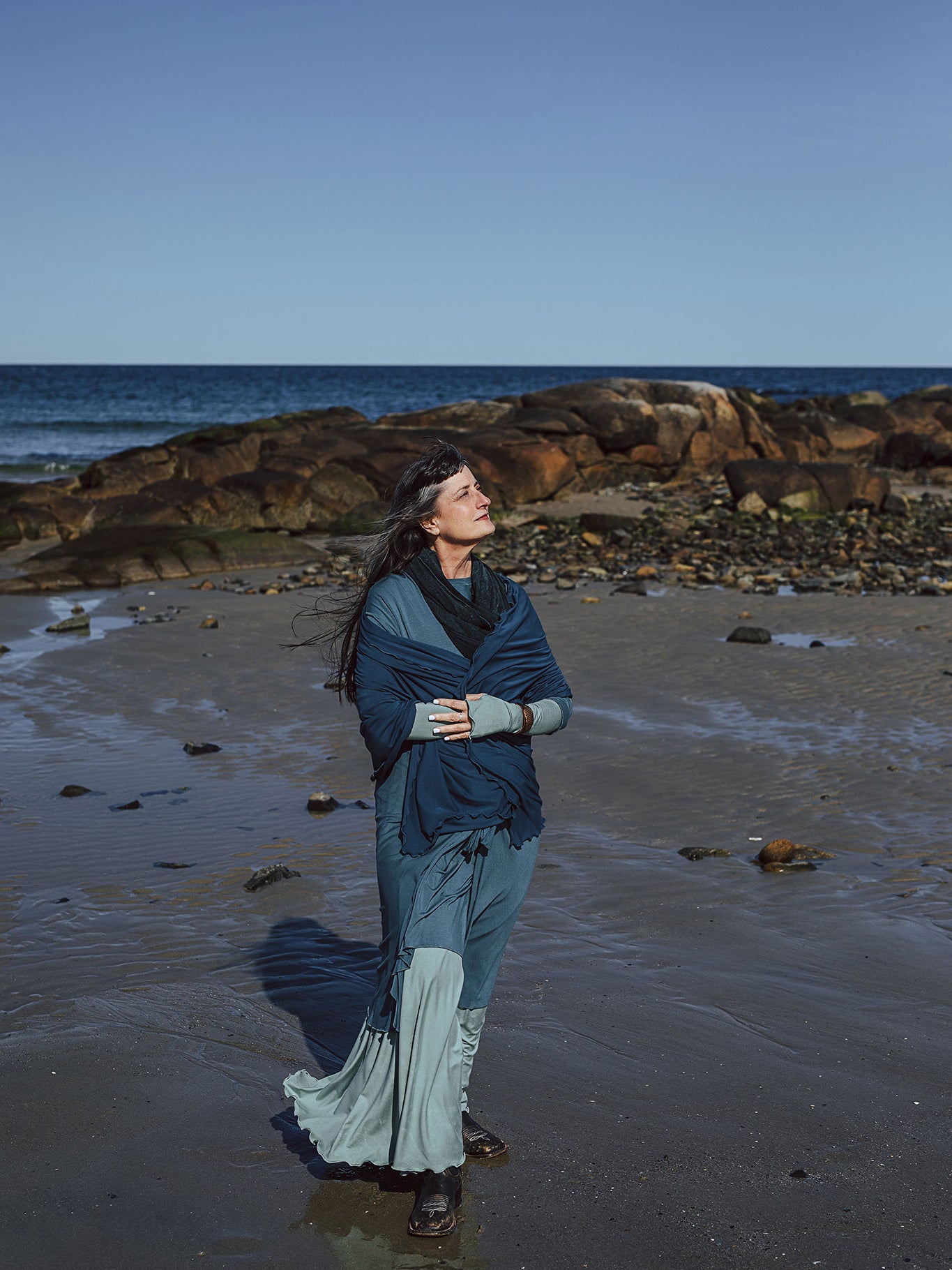 angelrox® shawl airy elegance in navy paired with ocean tide + glass glow gown