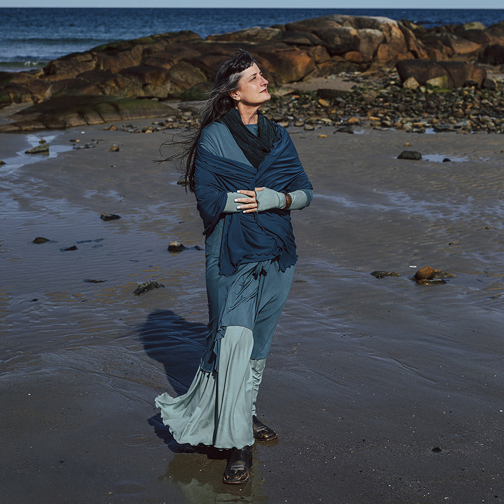 angelrox® shawl airy elegance in navy paired with ocean tide + glass glow gown