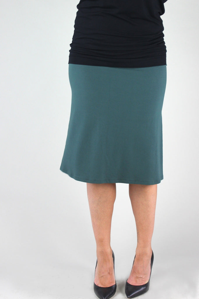 spruce root skirt - elegance in comfort