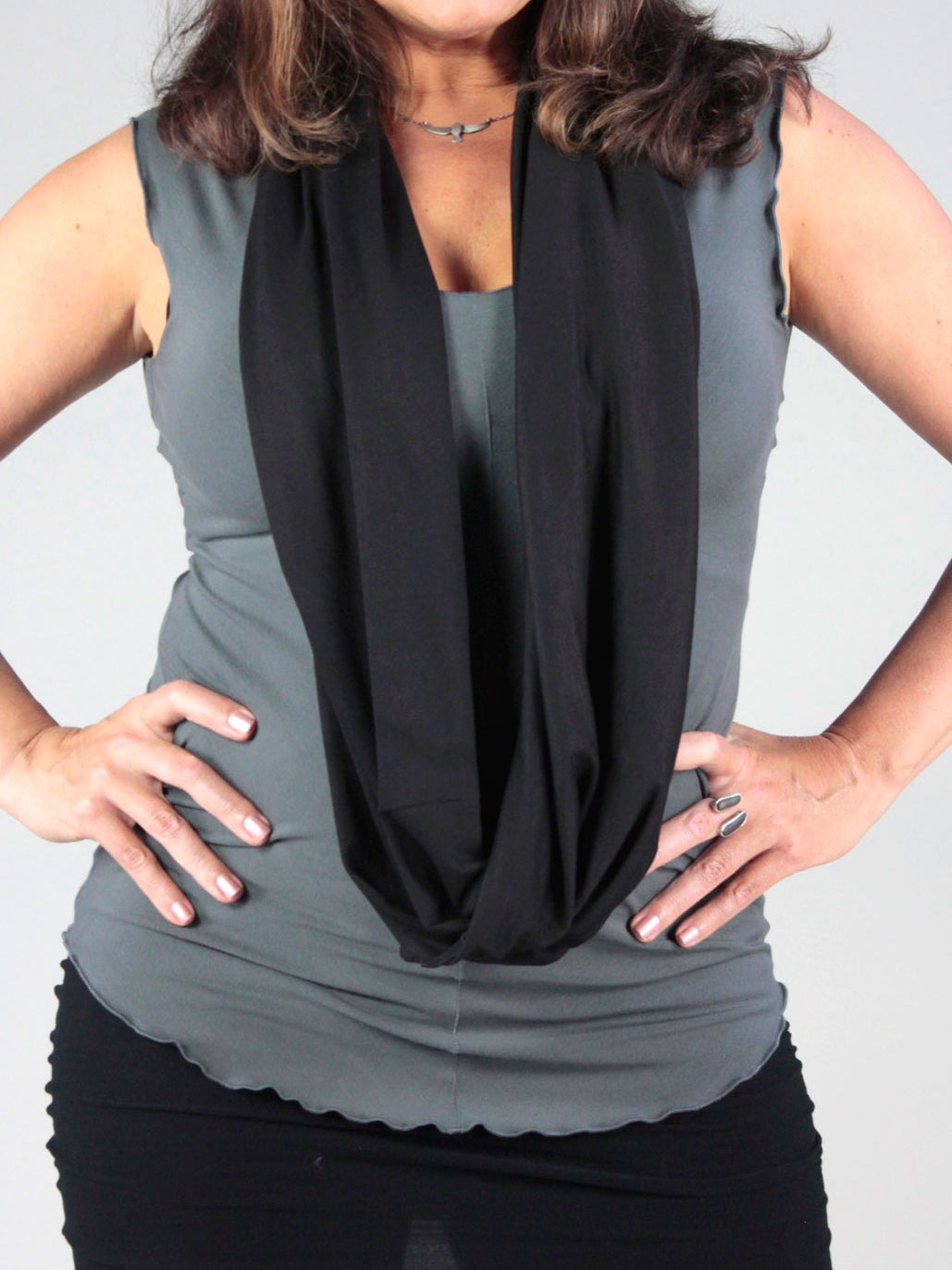 tissue loop infinity scarf in black