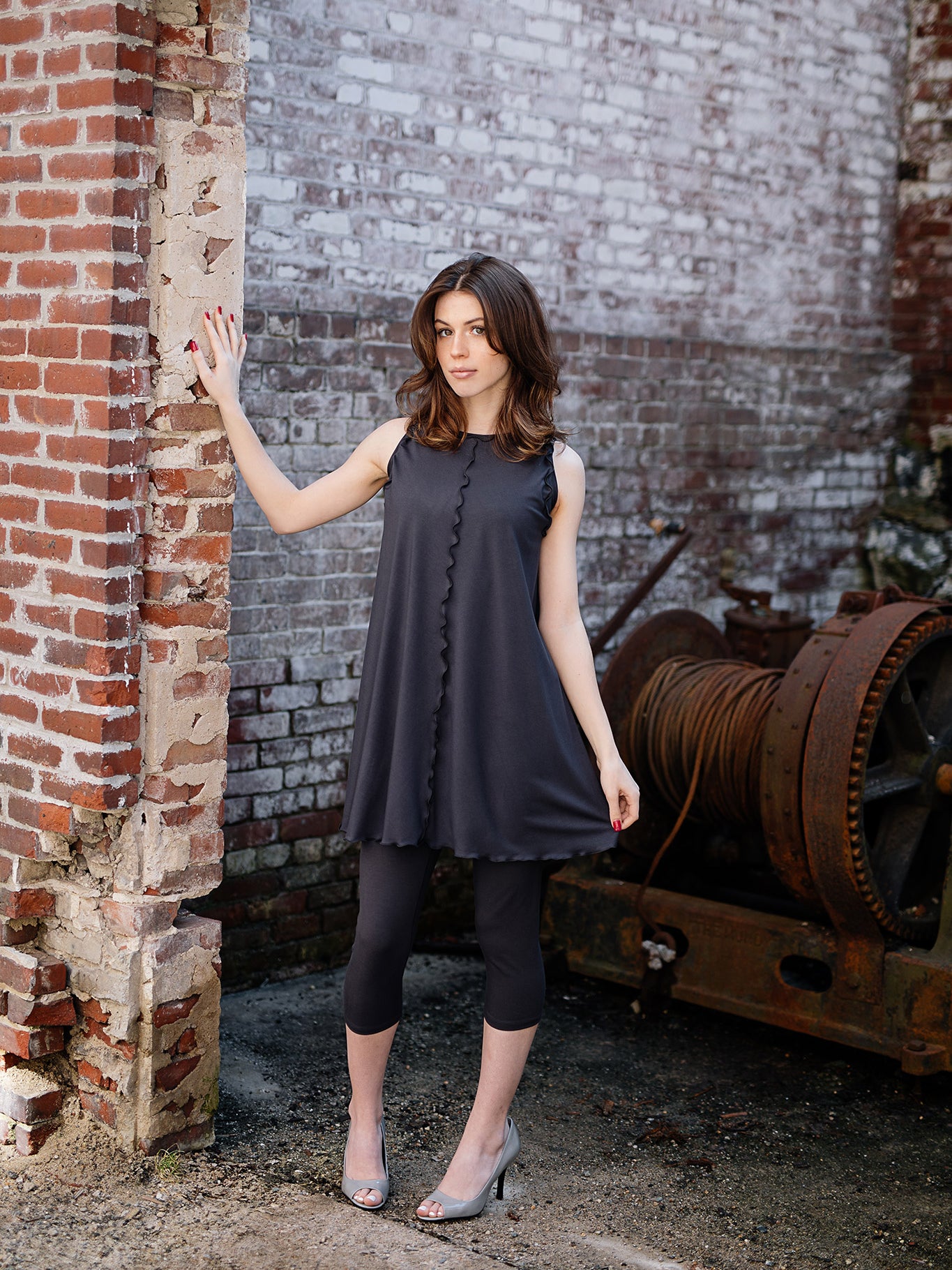shift tunic tank in carbon over capri base legging in carbon