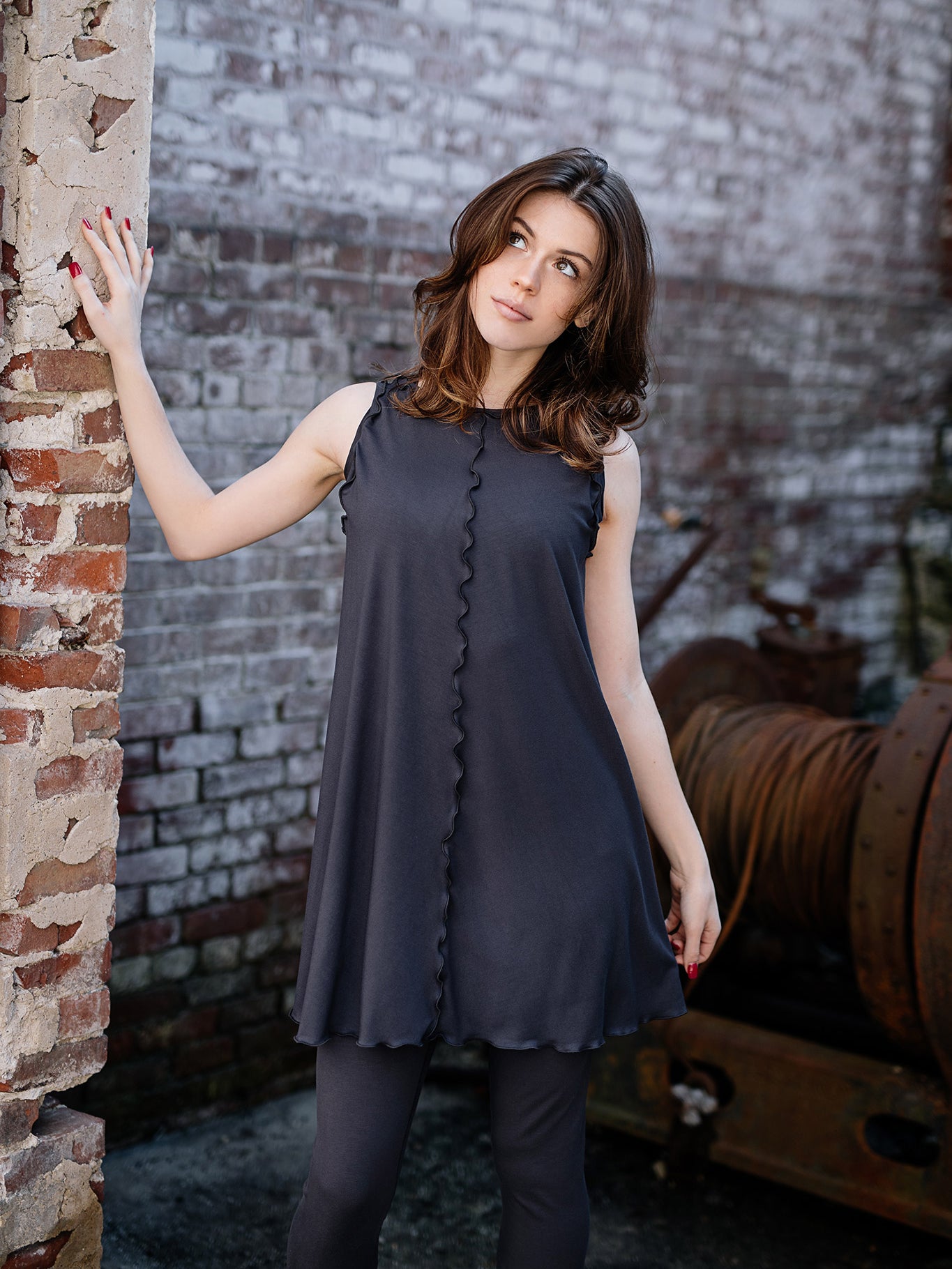 shift tunic tank in carbon over capri base legging in carbon