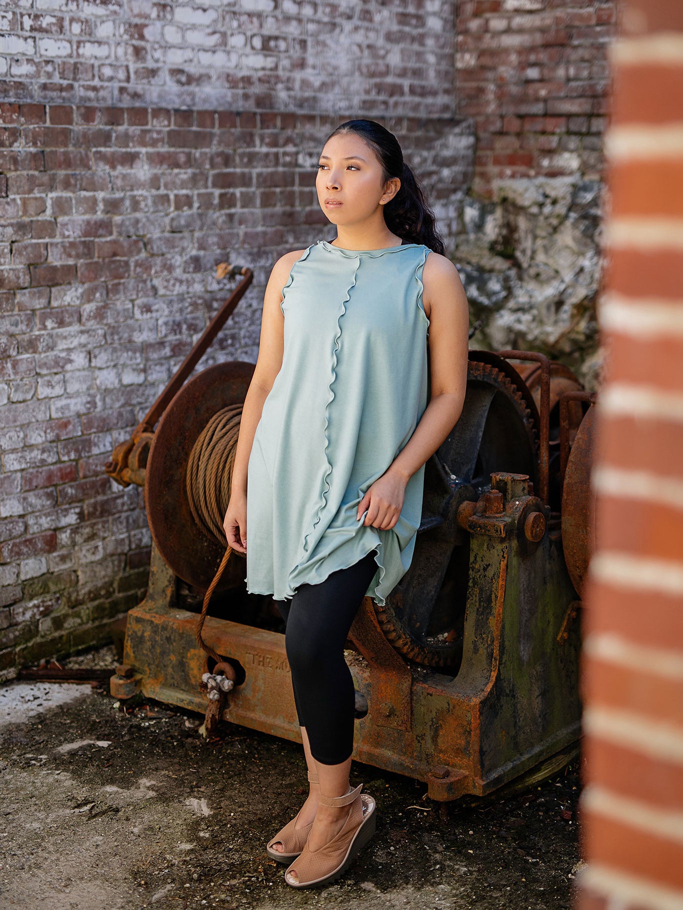 capri base legging in black paired with shift tunic in glass worn reversed