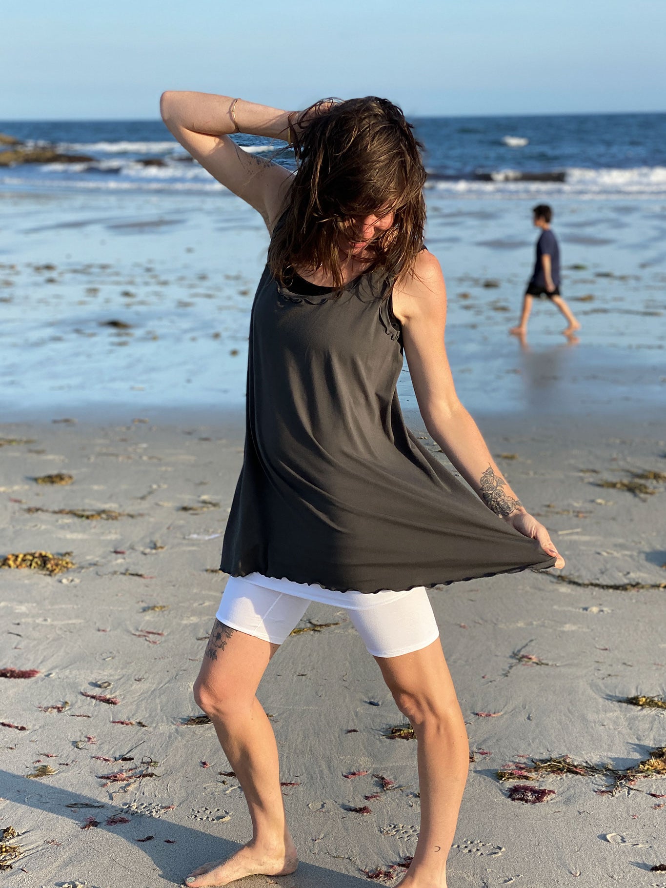 angelrox shift tank in ore + suger hiker in white