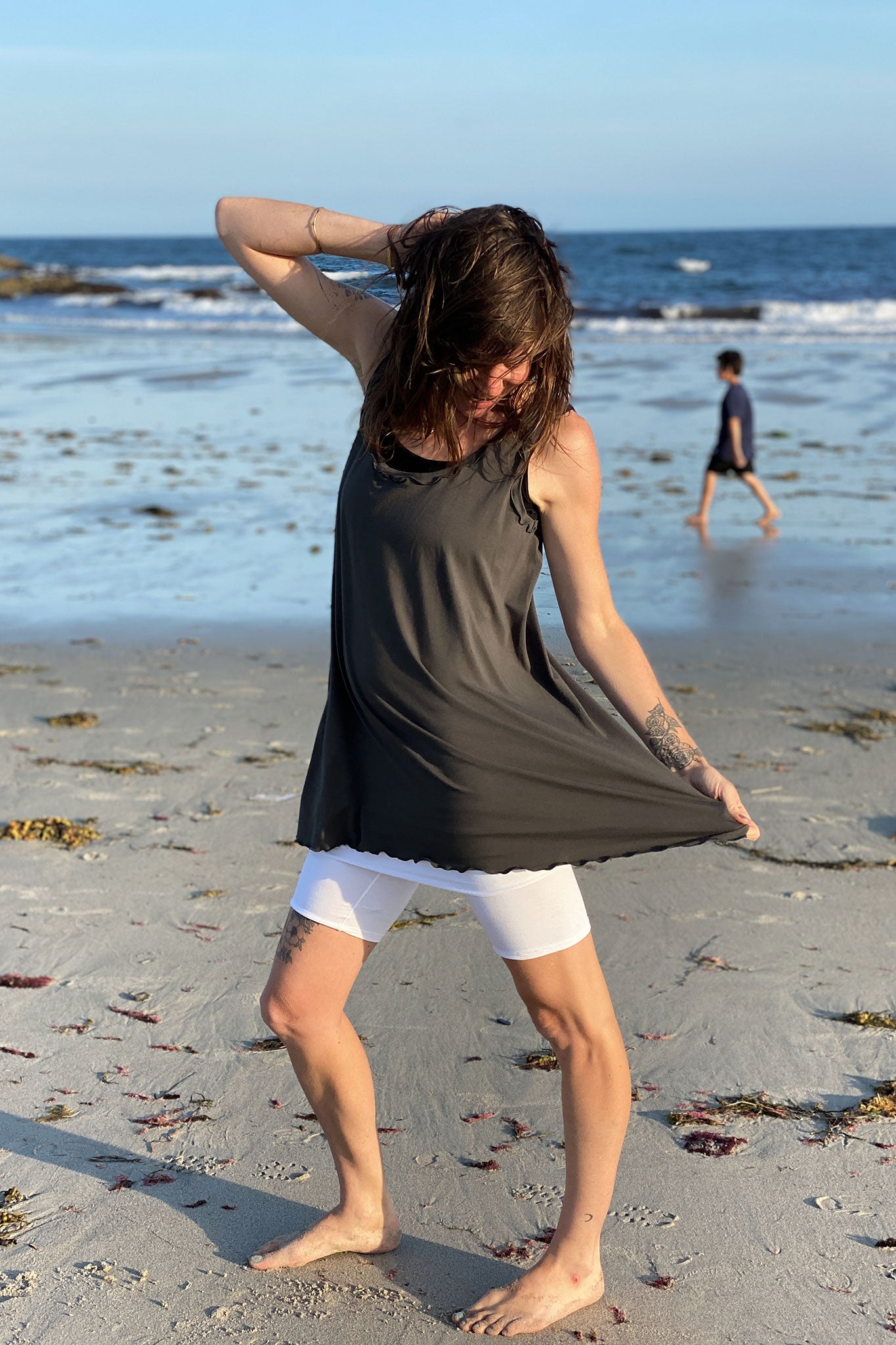 angelrox shift tank in ore + suger hiker in white