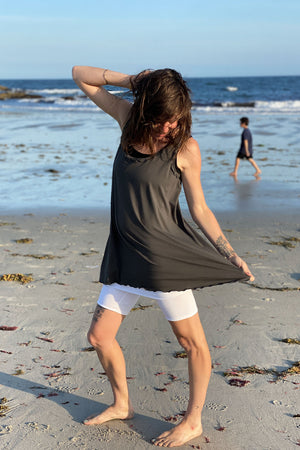 angelrox shift tank in ore + suger hiker in white