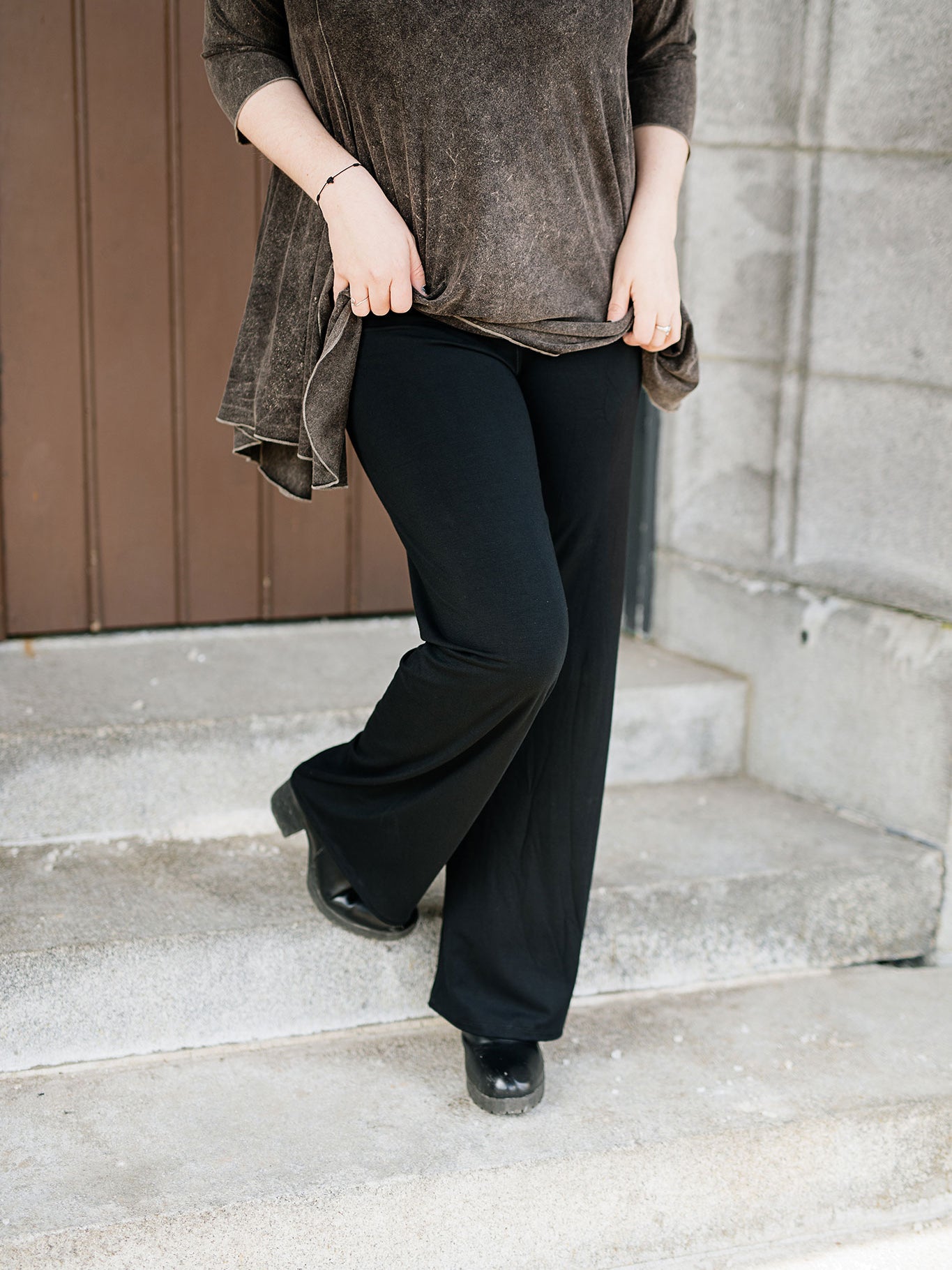 suger trouser in black with mineral hiline