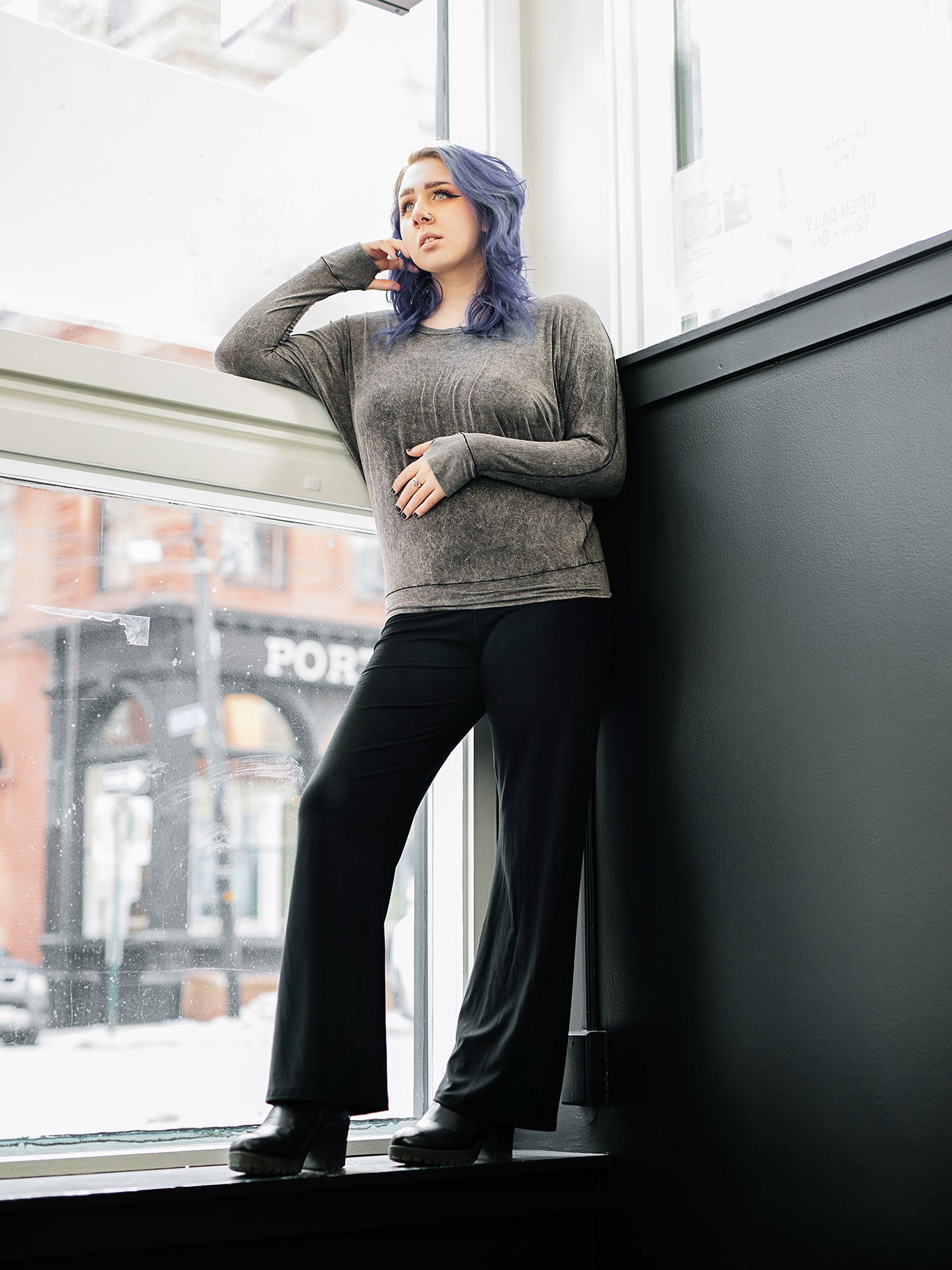 suger trouser in black with pop top in mineral