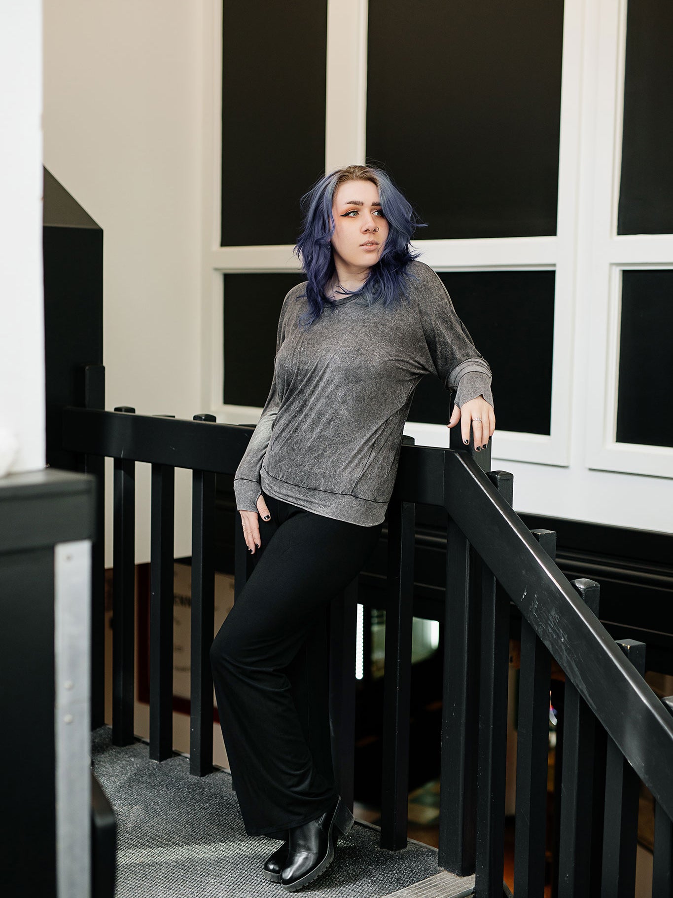 suger trouser in black with mineral pop top