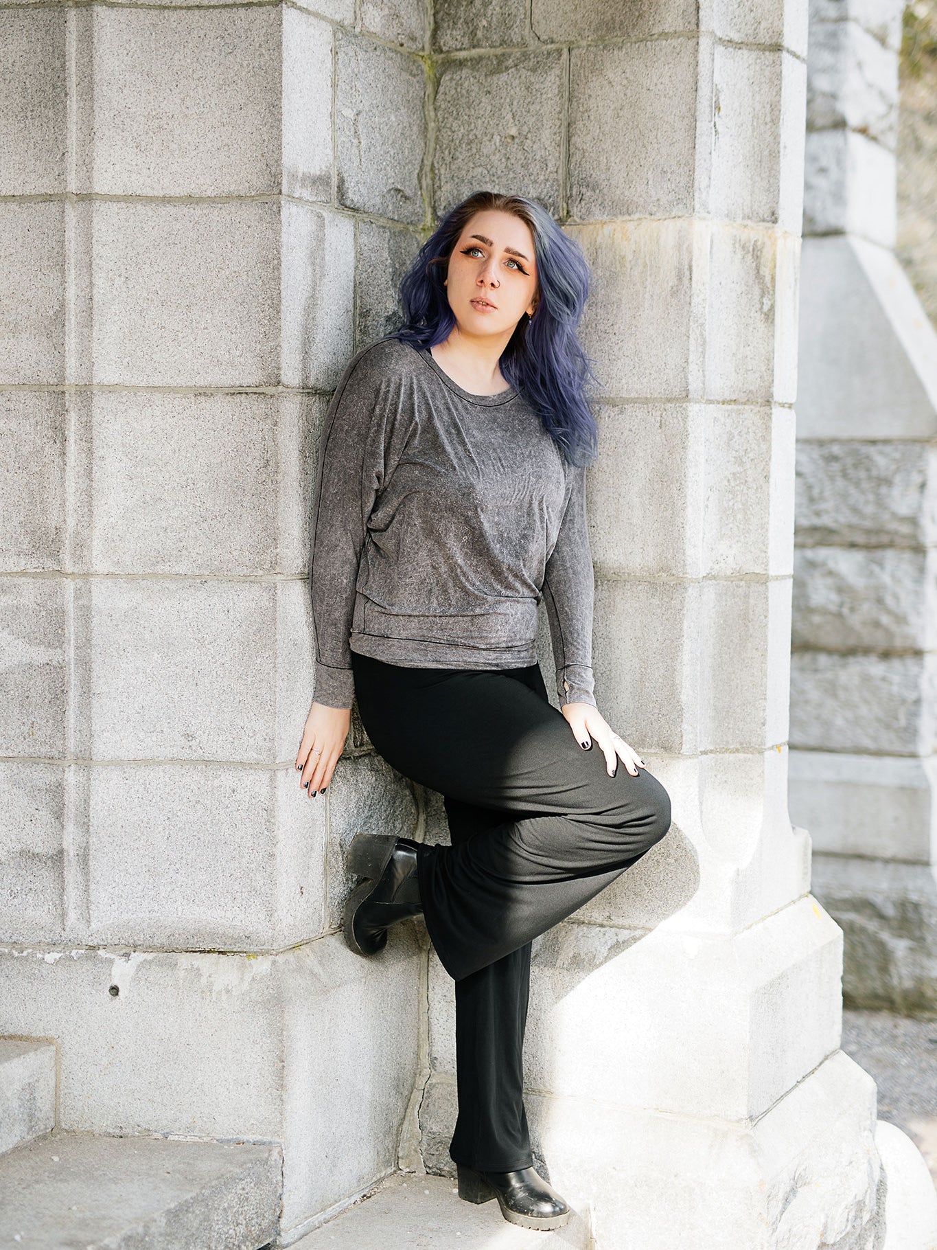 suger trouser in black with mineral pop top