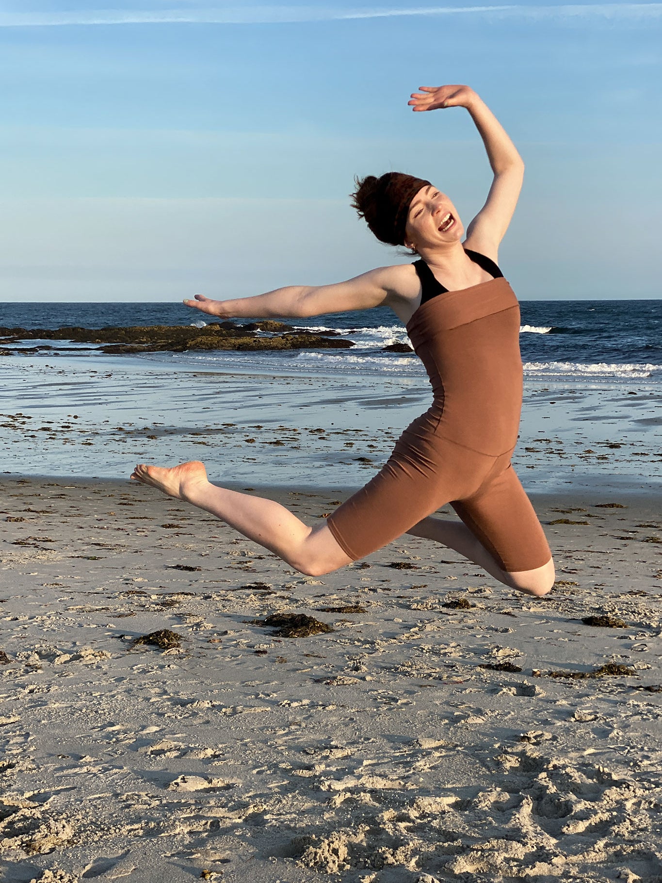 hiker convertible short as a body shaper in cedar