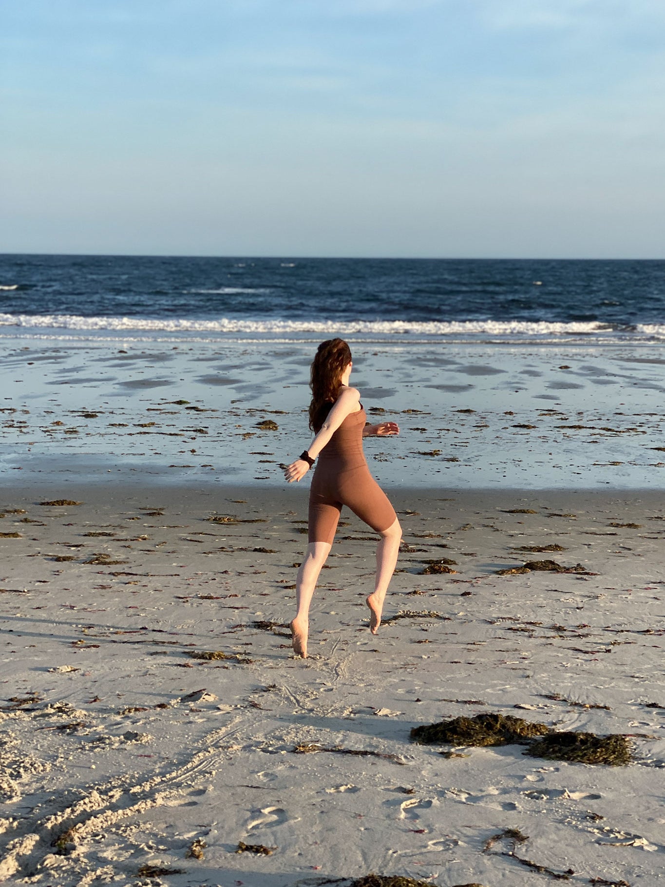 hiker convertible short as a body shaper in cedar