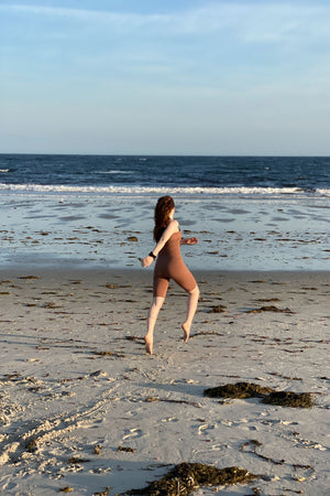 hiker convertible short as a body shaper in cedar