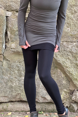 black bamboo climber legging with the iron valor legging