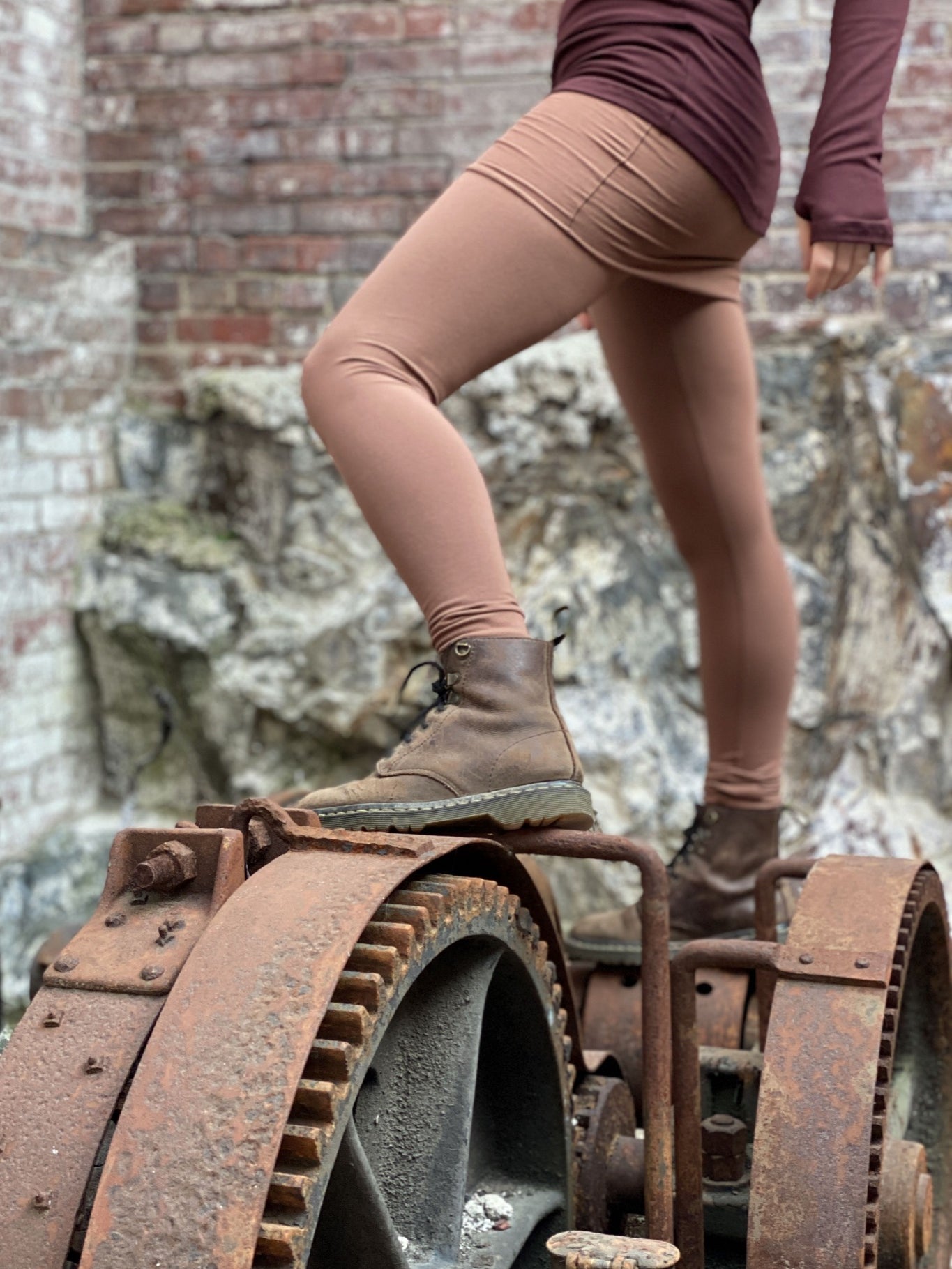 cedar climber with the vneck in wine - new heights in comfort