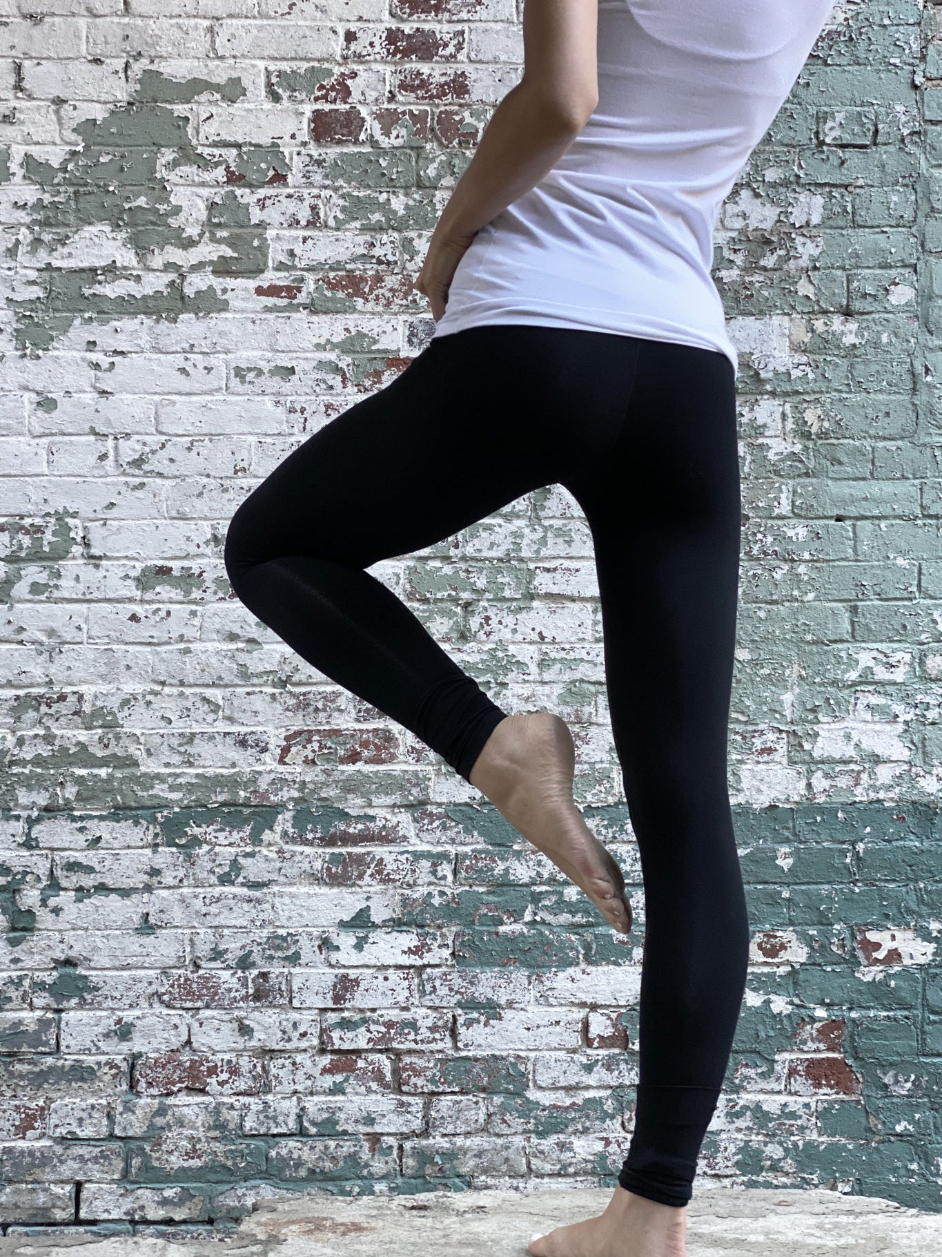 black base comfort legging