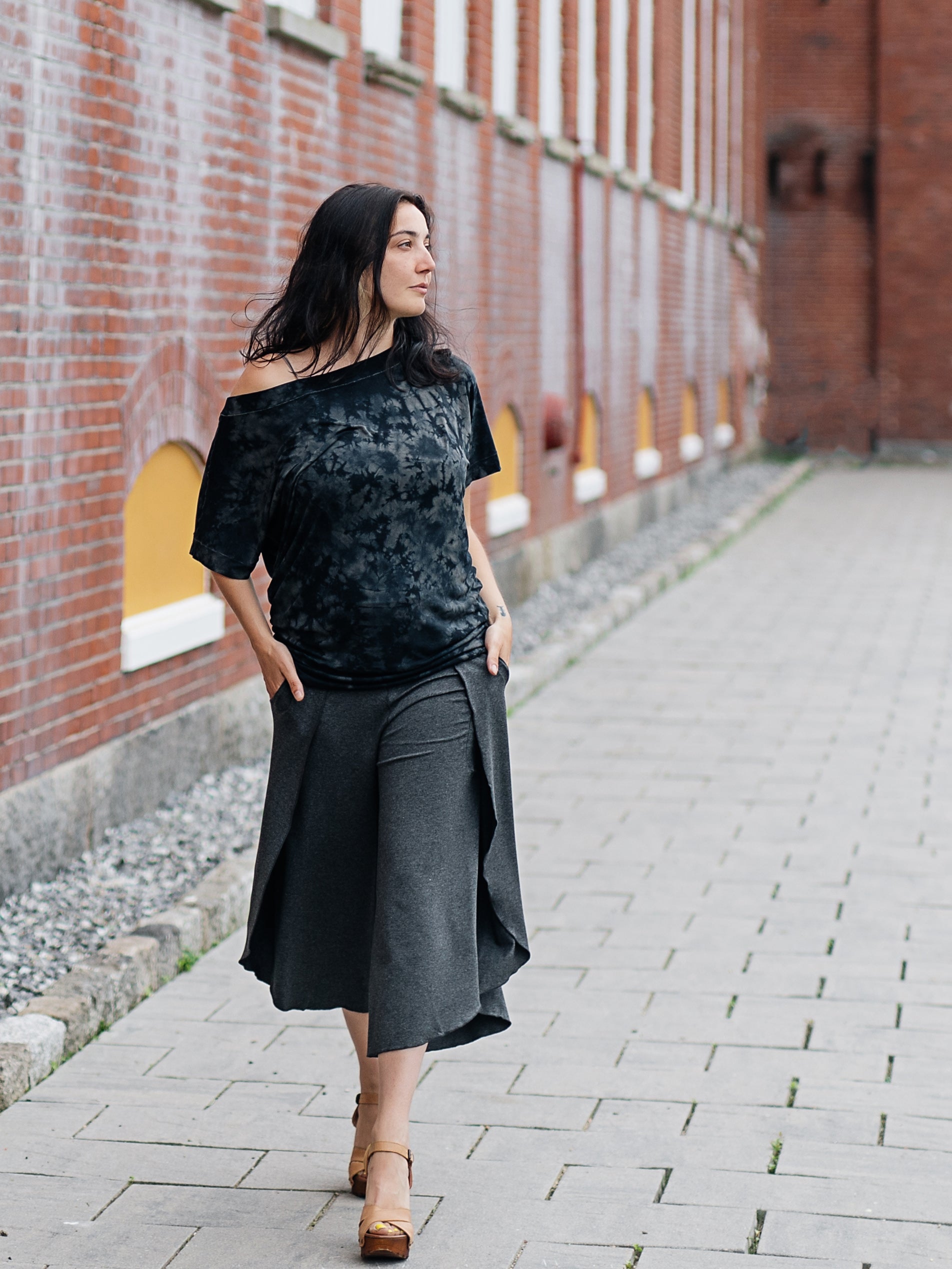 suger® petal pant in charcoal