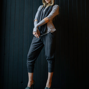 aria fingerless glove in moon with rose top in moon, carbon loop, and carbon jogger